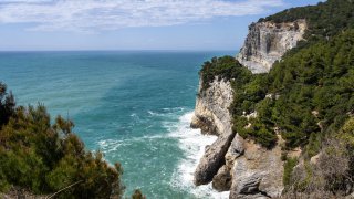 Les falaises impressionnantes de Palmaria