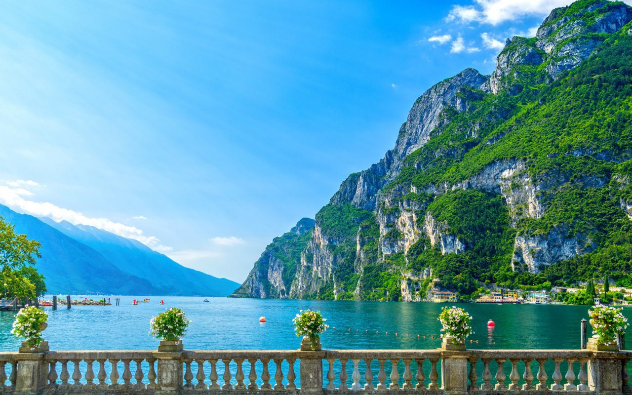 Les bords du lac de Garde à Riva