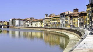 La rivière Arno à Pise