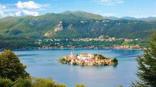 Vue panoramique sur le lac d'Orta