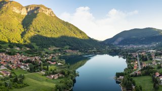  Le lac d'Endine en Italie 